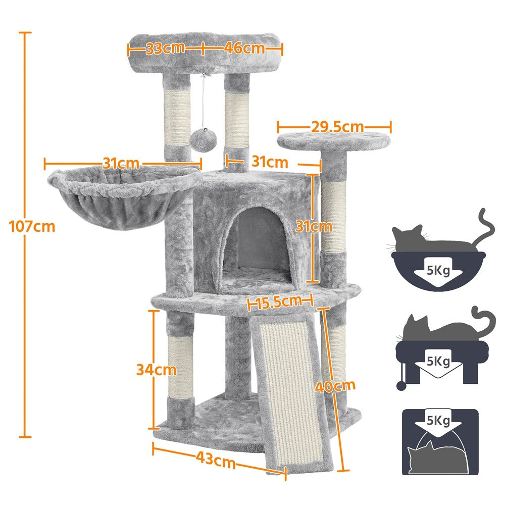 Kleiner Katzenbaum mit Korb und Rampe